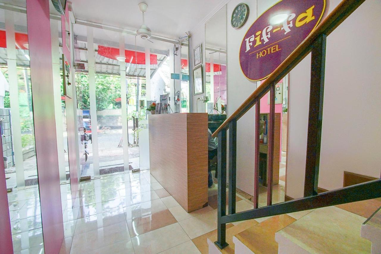 Urbanview Hotel Fiffa Kauman Malang Exterior photo