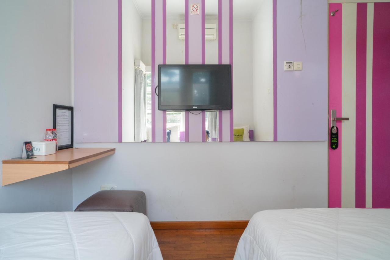 Urbanview Hotel Fiffa Kauman Malang Exterior photo